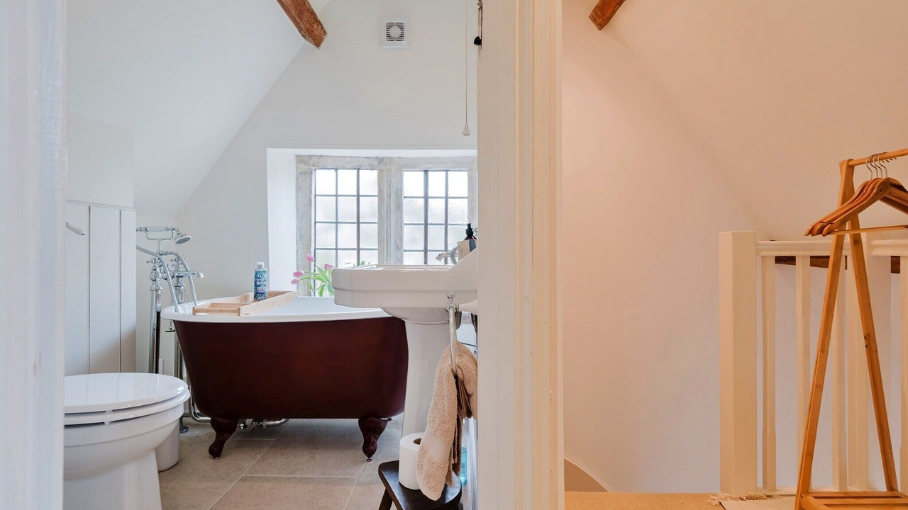 Photo of Bathroom in Painswick