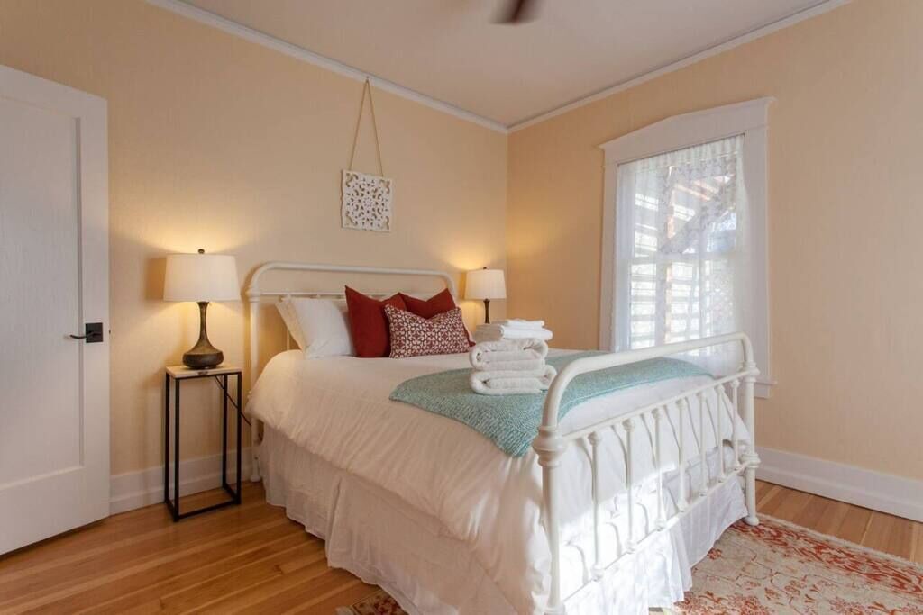 Photo of Bedroom in Sunnyside