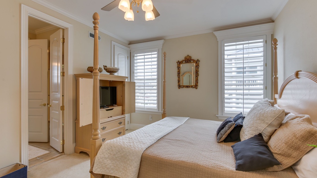 Photo of Bedroom in Sandbridge