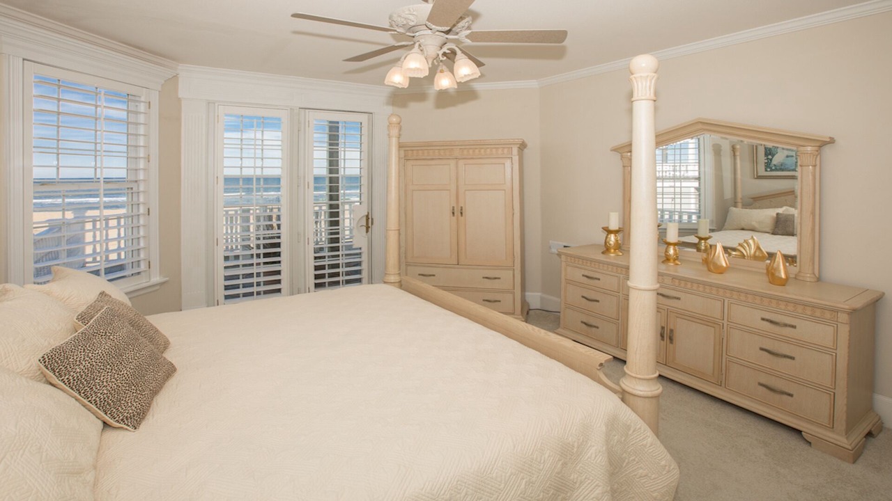 Photo of Bedroom in Sandbridge