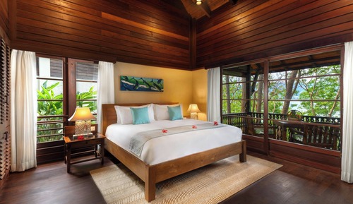 Room, 1 King Bed, Partial Ocean View (Hilltop Room)