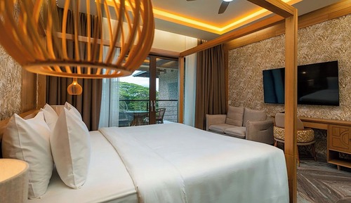 Deluxe Double Room, Balcony, Mountain View