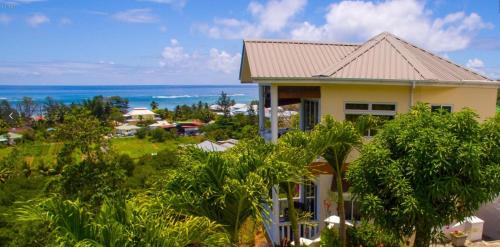 Superior One-Bedroom Apartment with Ocean View