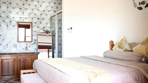 One-Bedroom Apartment with Balcony and Mountain View  