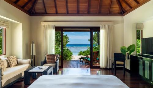 Beach Villa with Garden Plunge Pool