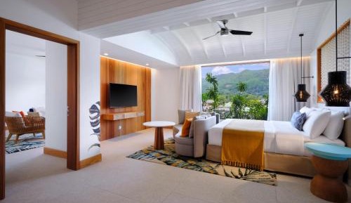Family Suite, 1 Bedroom Family Suite, 1 King, Mountain view