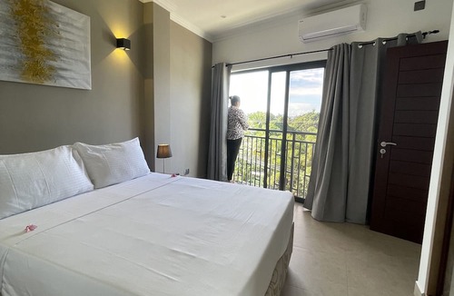 Beau Vallon Hotel | B Holiday Apartments