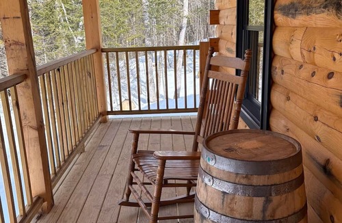 Keene Cabin | Private Cabin in Keene NY, Adirondacks, minutes to Lake Placid, Sleep 6
