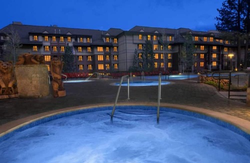 South Lake Tahoe Villa | Lake Tahoe Mountain Escape with Spacious 2BR Villa Near Heavenly Village