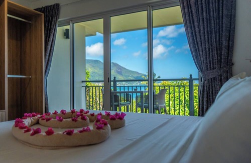 Mare Anglaise Apartment | Summer Sand Holiday Apartment