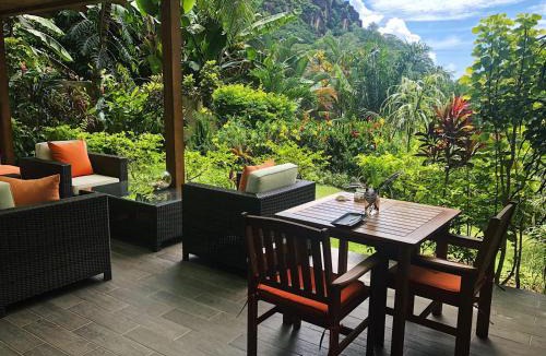 Anse Boileau Apartment | Eden Hills Residence