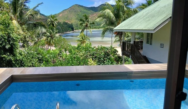 Sea View Lodge in Praslin Island