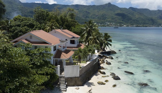 Ocean View Villa - Beauvallon Villas
