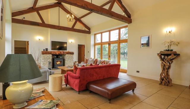 Lower Farm Barn in Bampton