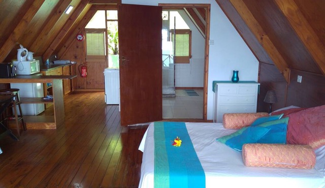 Mango Lodge in Praslin Island