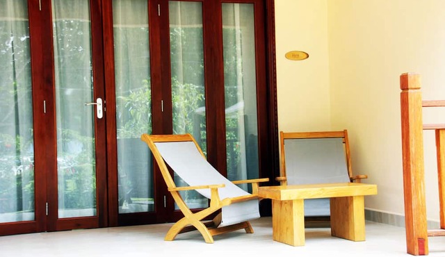 Pirogue Lodge