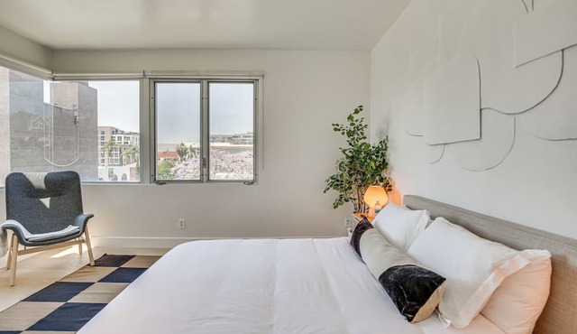 Rooftop w/Views: Modern Little Italy Townhome in San Diego