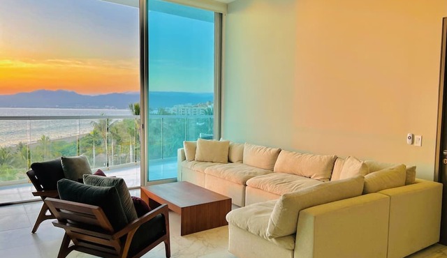 Beachfront 3BR-3BA SunsetParadise in Flamingos