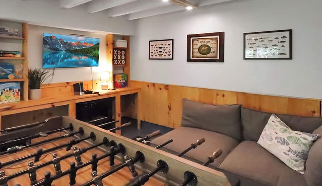 Lake, Golf & Hike at Linville Lodge in Linville Land Harbor Resort Community in Newland