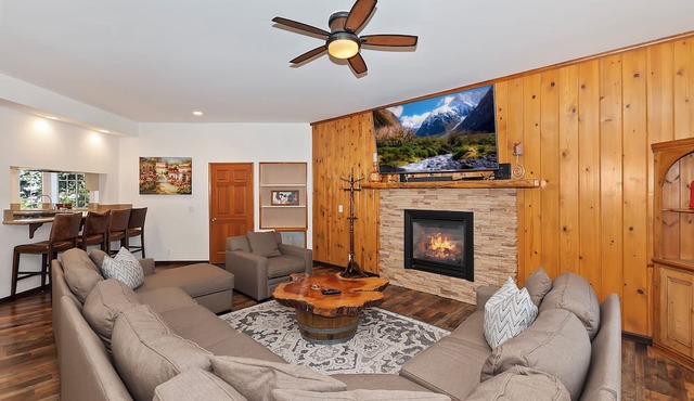 Beautiful Cabin at Lake Arrowhead near ski resorts in Lake Arrowhead