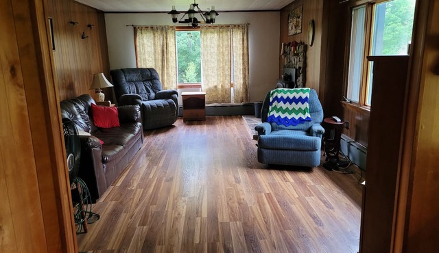 2000sq ft. home in Keene NY "HOME OF THE HIGH PEAKS" ADK MTS. in Keene