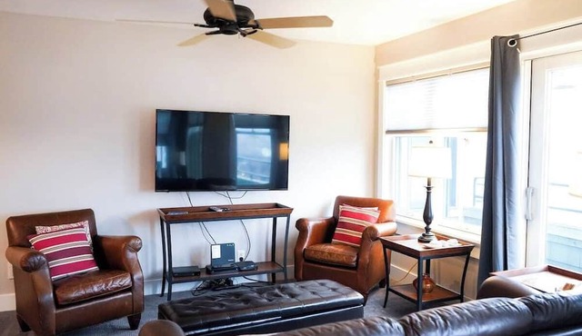Stunning Condo w/Channel Views in the highly in Grand Haven