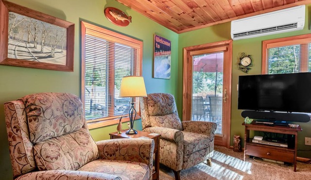 The Perfect Lakeview Retreat in Lakeville