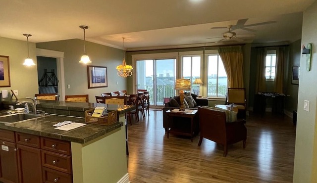 Bay views & sunsets in the Grand Sandestin! Baytowne Wharf Village in Destin