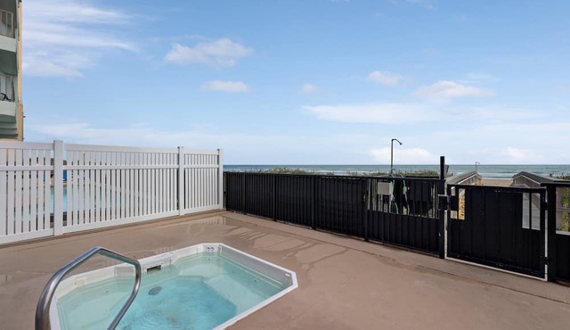 Hear the Waves from Beachfront Florence I #402! Dog-Friendly! in South Padre Island
