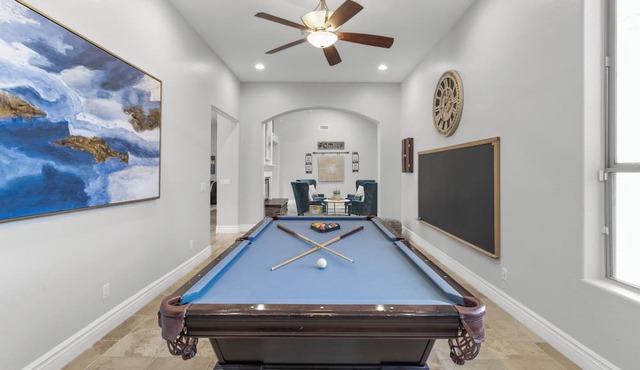 Luxurious Family Rental w/Heated Pool and sport court in Scottsdale