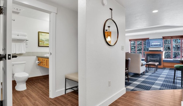 Marriott Grand Residence Condo - Walk to Heavenly Gondola & Casinos in S. Lake Tahoe