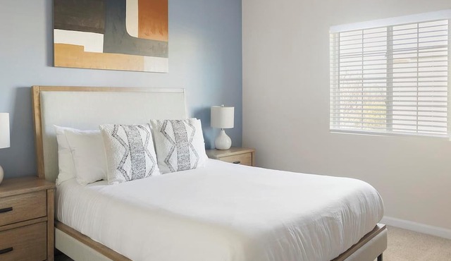 Landing | Modern 2BD, Gym, Clubhouse in Hillsborough