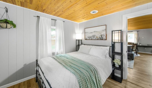 Summer Sale! Country Guesthouse near Waterparks and Birch Run Outlets in Bridgeport