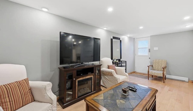 Modern Suite Minutes from Halifax Waterfront in Halifax
