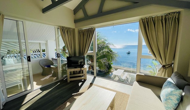 Le Nautique Luxury Beachfront Apartments