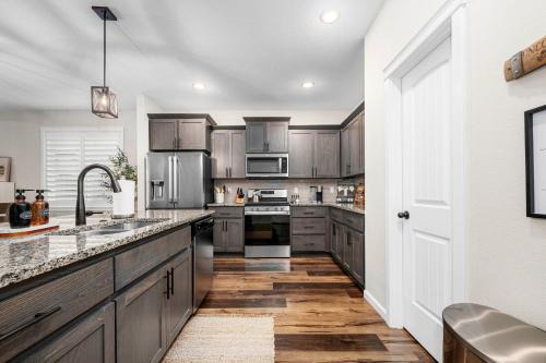 Family-Friendly Home Near Vineyards & Dtwn Newberg in Newberg